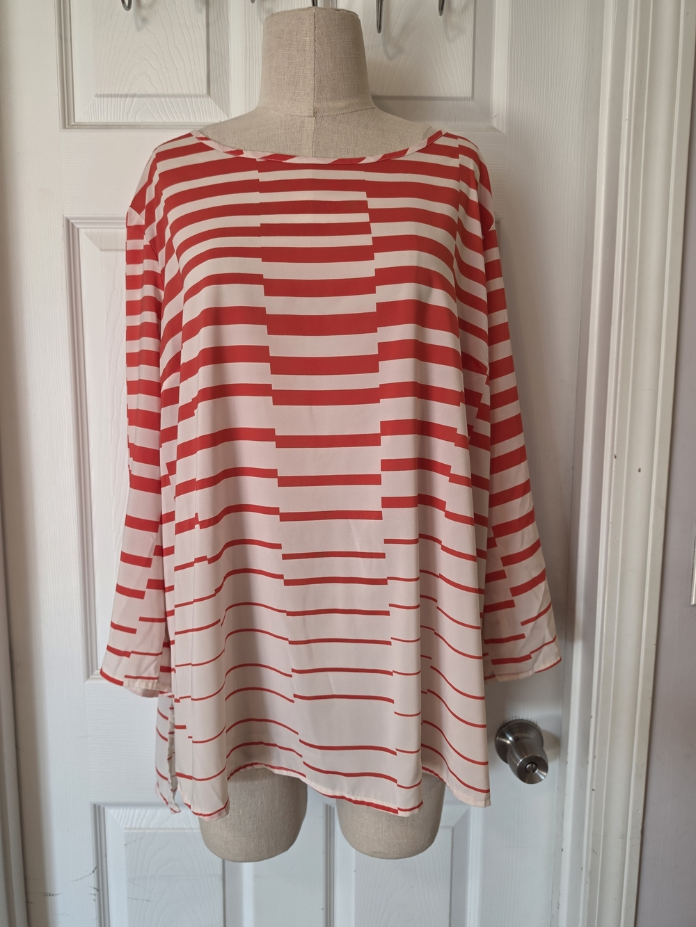 Cato Red and Cream Striped Long-Sleeve Scoop Neck Top Size 22/24